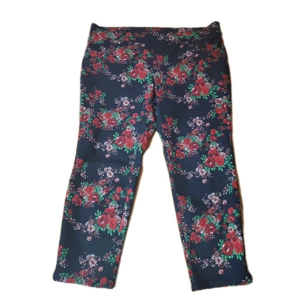 Pioneer Woman's Pants Size XXXL Black With Red Floral Design Stretch